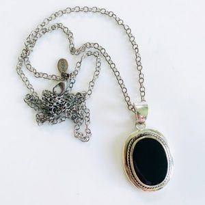 Vintage | black onyx pendant necklace